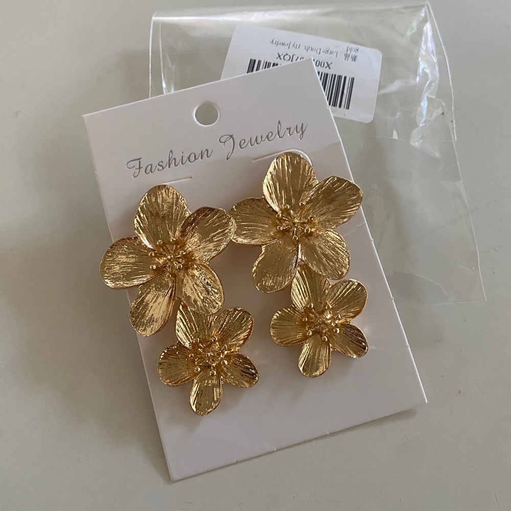 Gold Flower Earrings